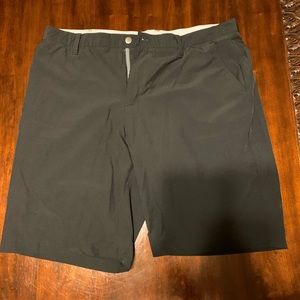 Adidas golf shorts size 40